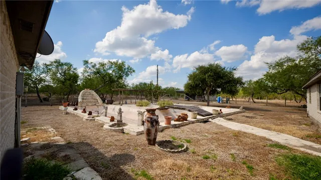 $650,000 | 240 County Road 2112, Alice, TX 78332