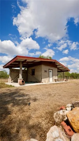 $650,000 | 240 County Road 2112, Alice, TX 78332