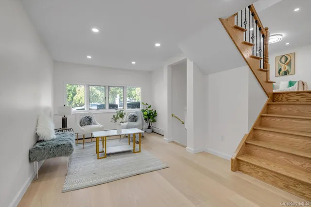 $1,398,800 | 58 Briar Lane, Jericho, NY 11753