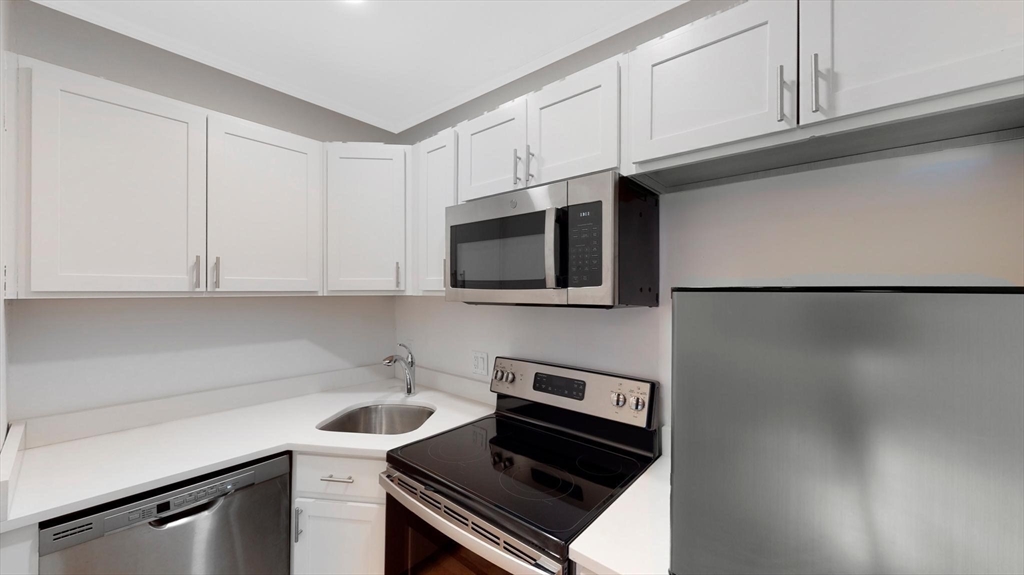 205 Beacon Street, Unit BF Boston, MA 02116 - Photo 7 of 9