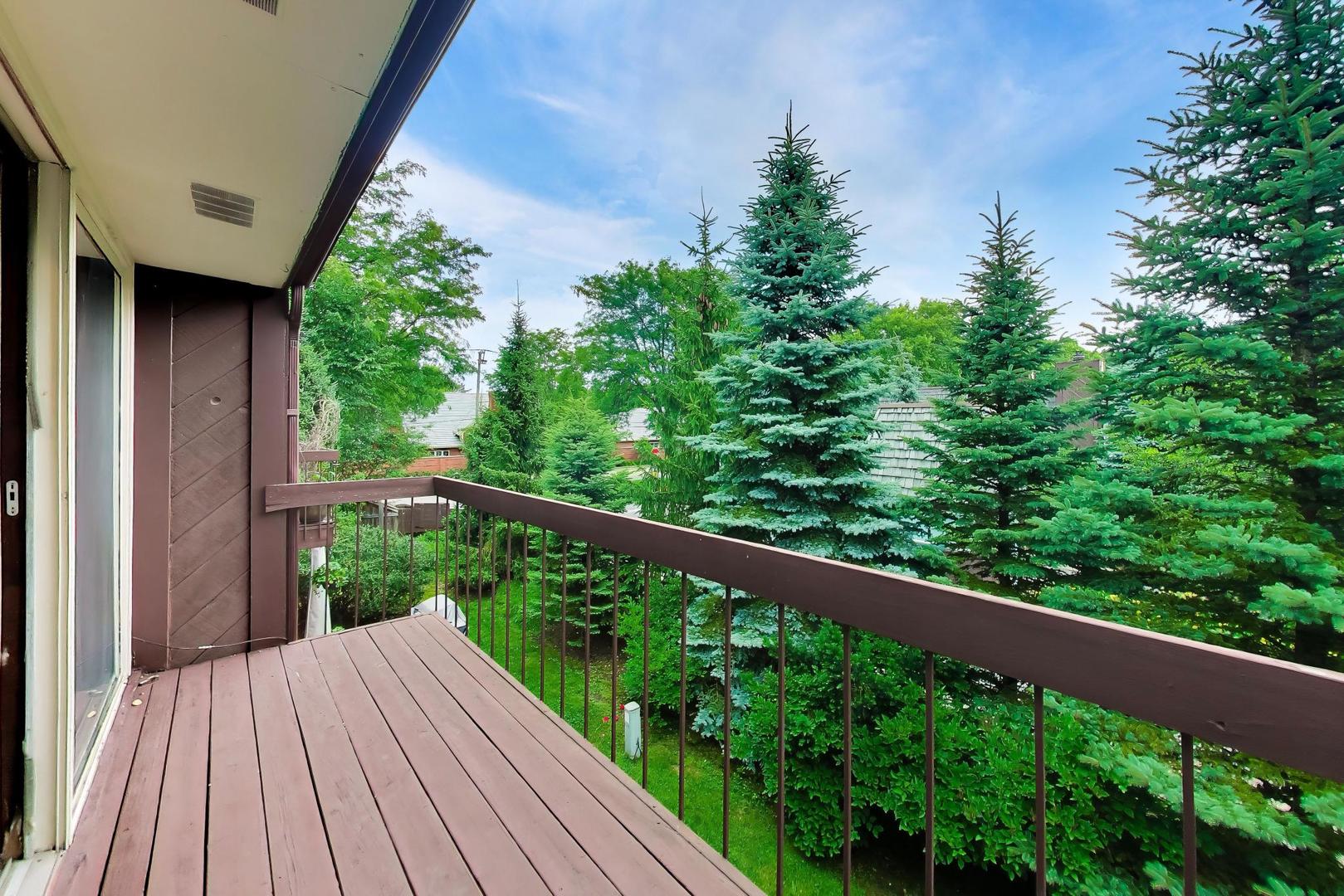1609 Winnetka Road Glenview, IL 60025 - Photo 13 of 43