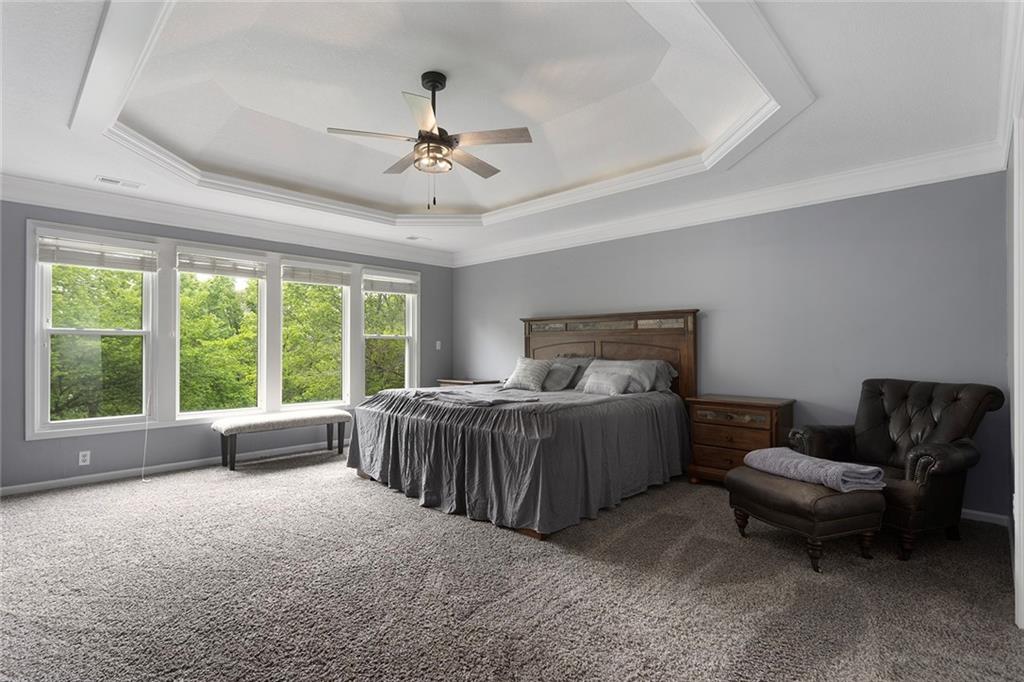 5501 Northeast Oaks Ridge Lane Lee's Summit, MO 64064 - Photo 20 of 44