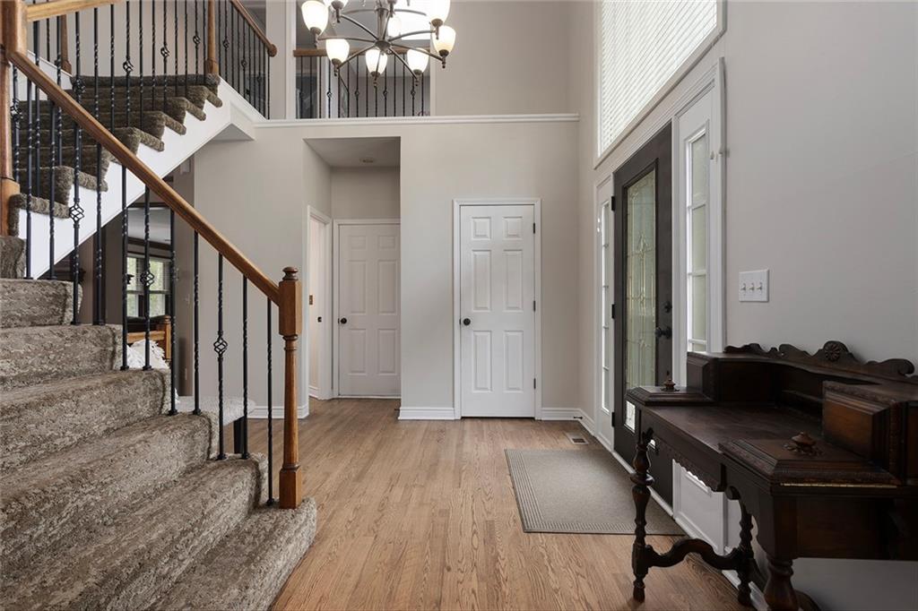 5501 Northeast Oaks Ridge Lane Lee's Summit, MO 64064 - Photo 5 of 44