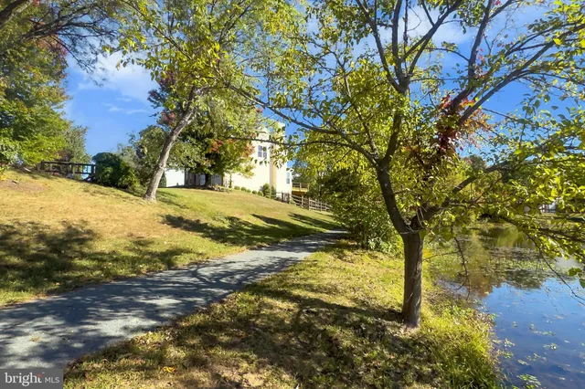 $1,100,000 | 2410 Dakota Lakes Drive, Herndon, VA 20171