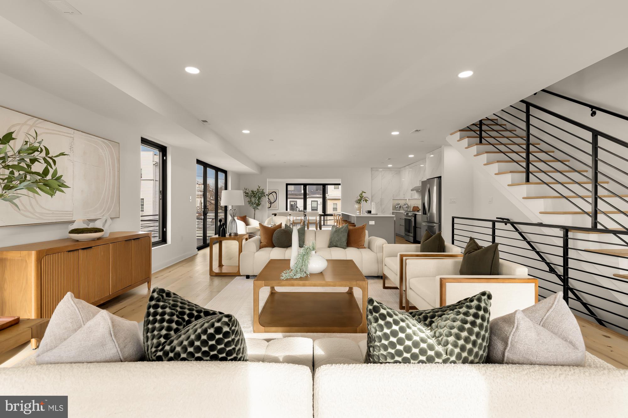 641 Quebec Place Northwest, Unit 2 Washington, DC 20010 - Photo 5 of 32 a living room with furniture