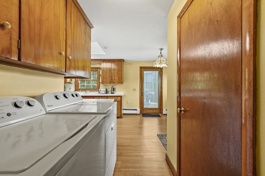 577 Grove Street Worcester, MA 01605 - Photo 10 of 39