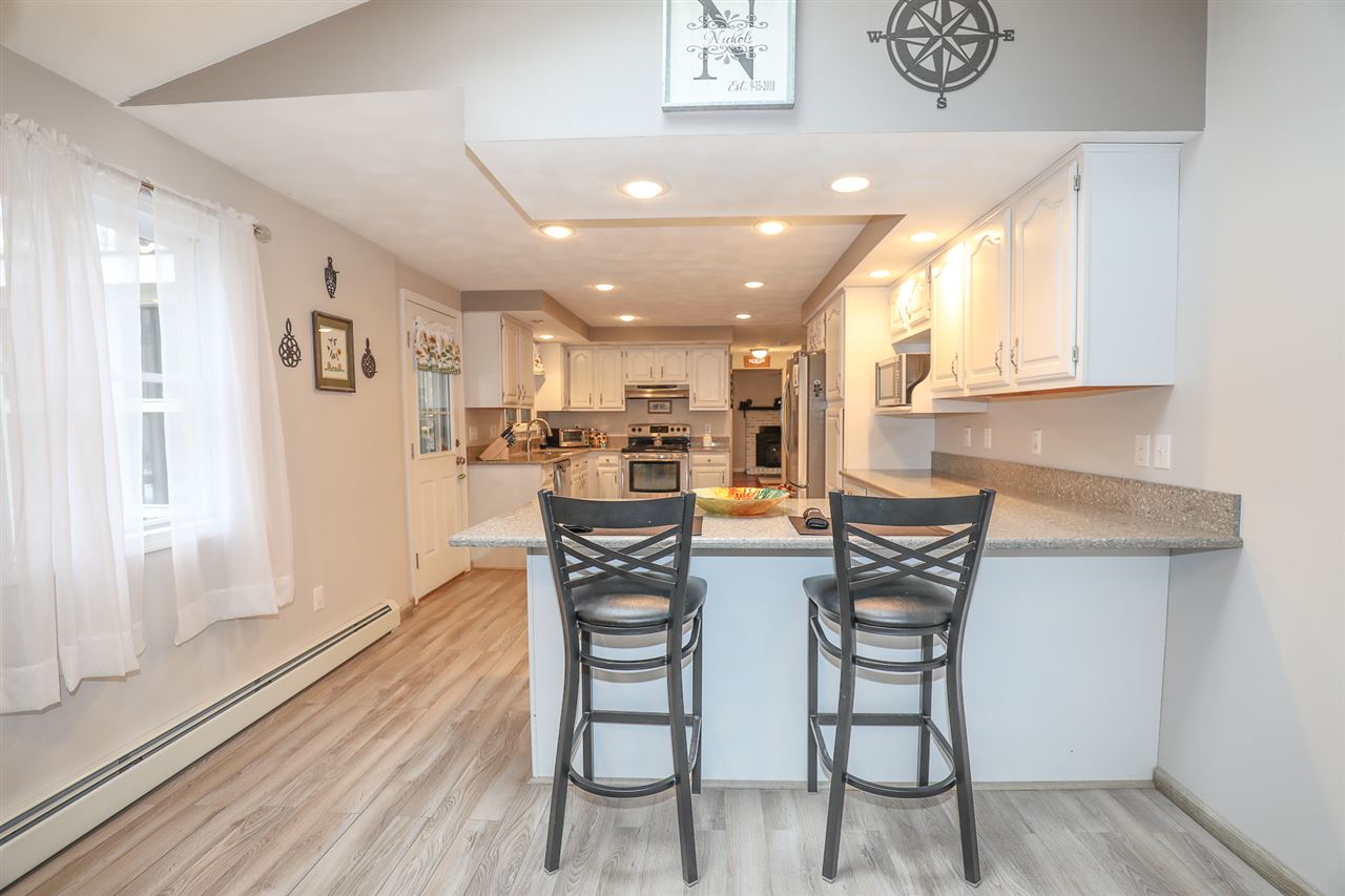 73 Kilrea Road Derry, NH 03038 - Photo 6 of 30 Gallery Image 6