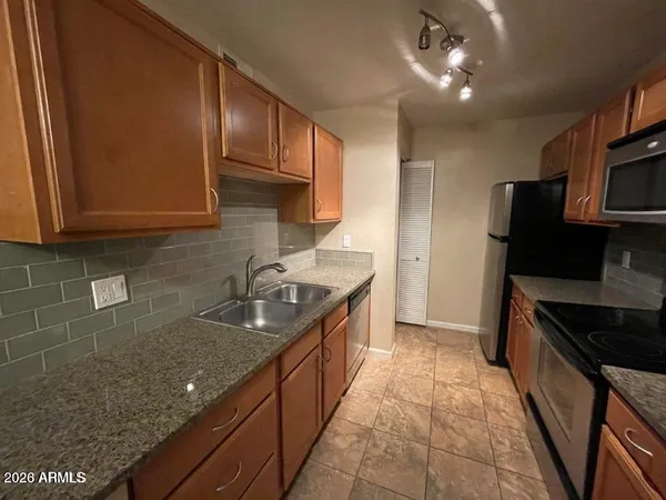 $214,900 | 200 East Southern Avenue, Unit 160, Tempe, AZ 85282