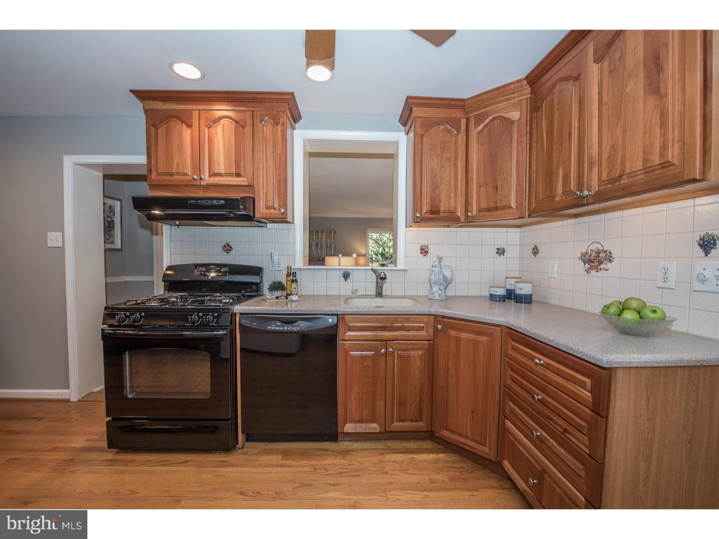 125 Signal Road Drexel Hill, PA 19026 - Photo 8 of 25 Kitchen