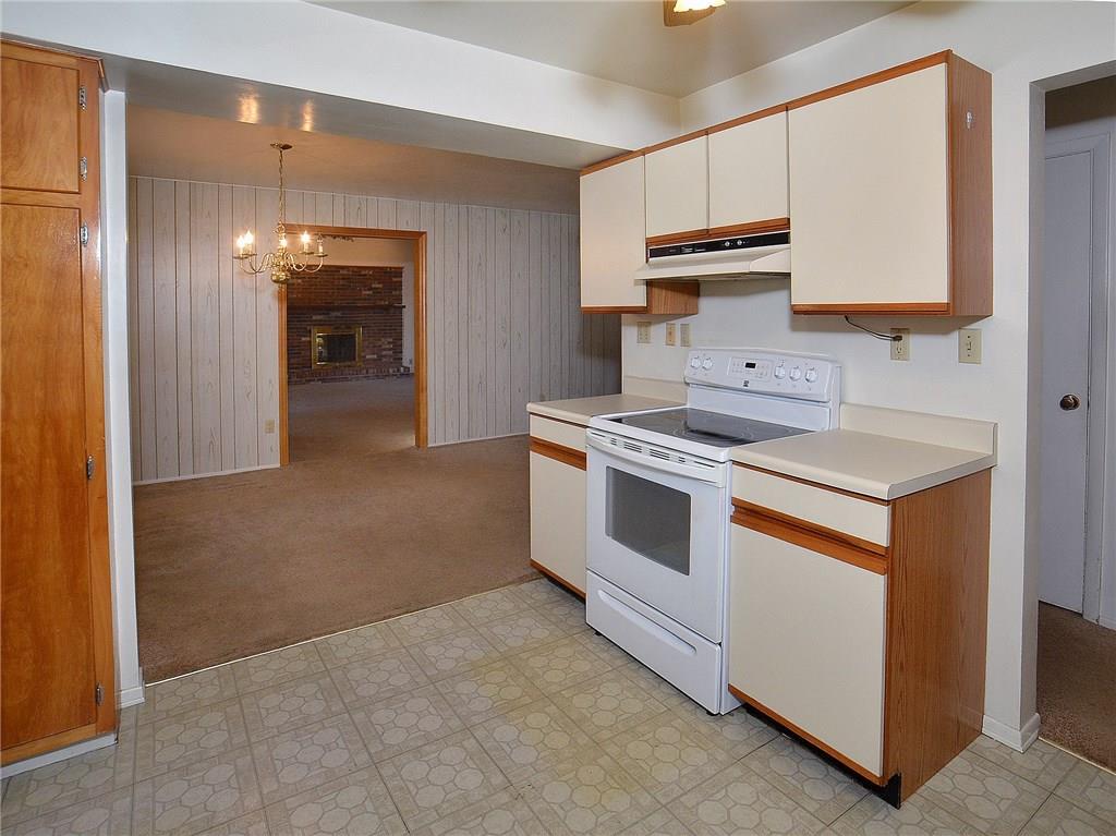 424 Manor Road Delmont, PA 15626 - Photo 4 of 21 Gallery Image 4