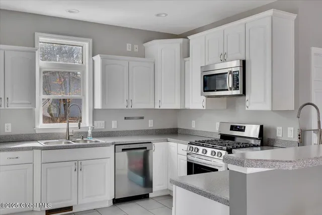 $3,200 | 275 A Louden Road, Wilton, NY 12866