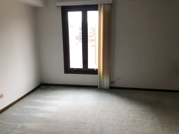 $239,900 | 11277 South Roberts Road, Unit E, Palos Hills, IL 60465