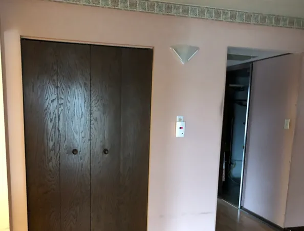 $239,900 | 11277 South Roberts Road, Unit E, Palos Hills, IL 60465