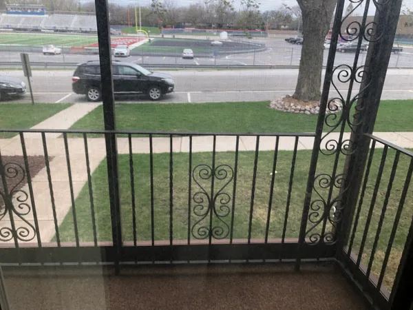 $239,900 | 11277 South Roberts Road, Unit E, Palos Hills, IL 60465