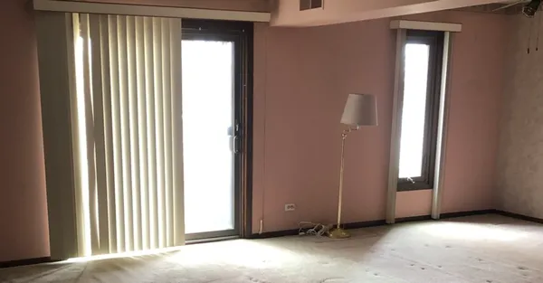$239,900 | 11277 South Roberts Road, Unit E, Palos Hills, IL 60465