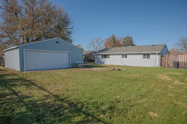 $289,900 | 101 Edgehill Drive, Bolingbrook, IL 60440