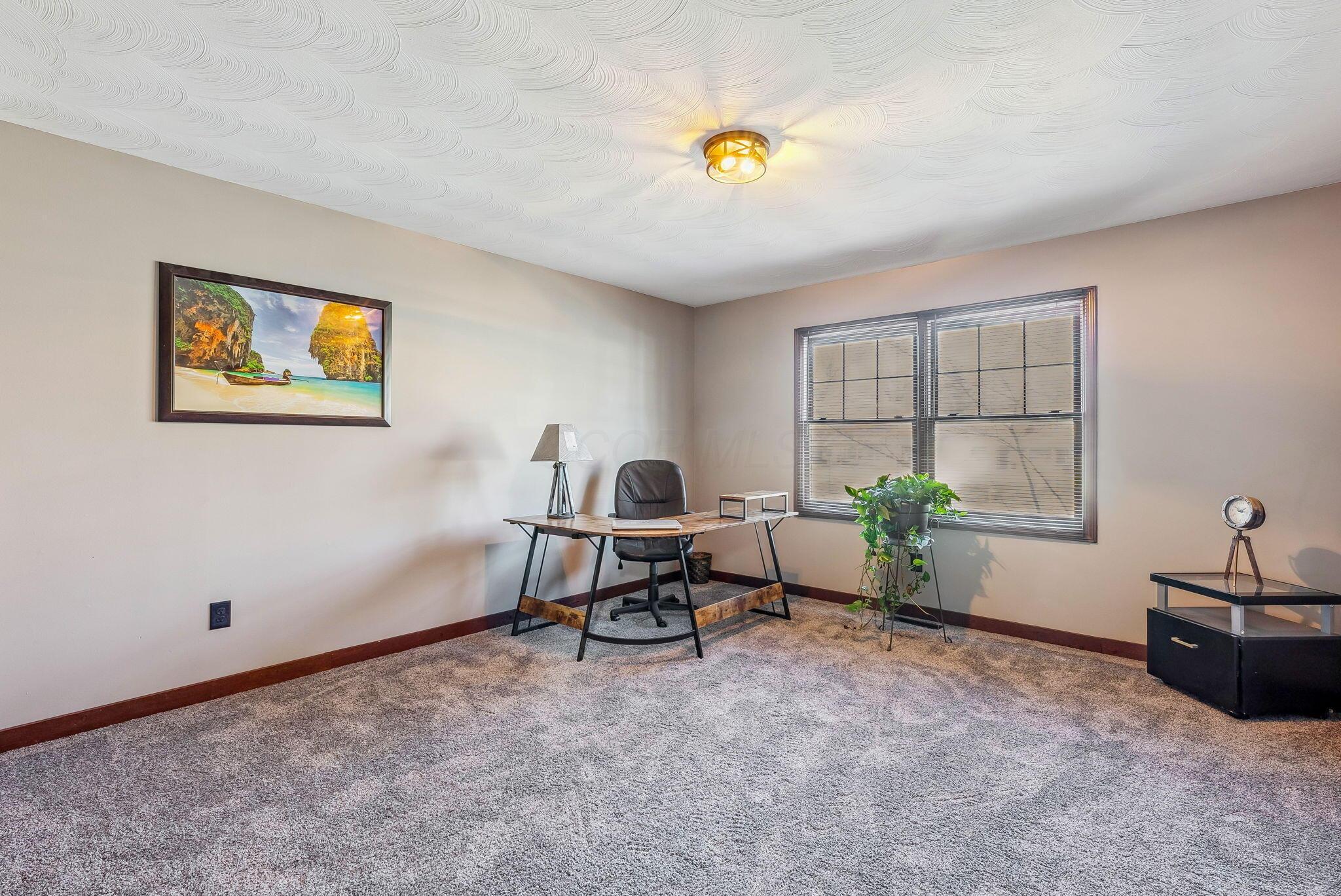 588 Country Club Road Columbus, OH 43213 - Photo 29 of 48 Third bedroom 1