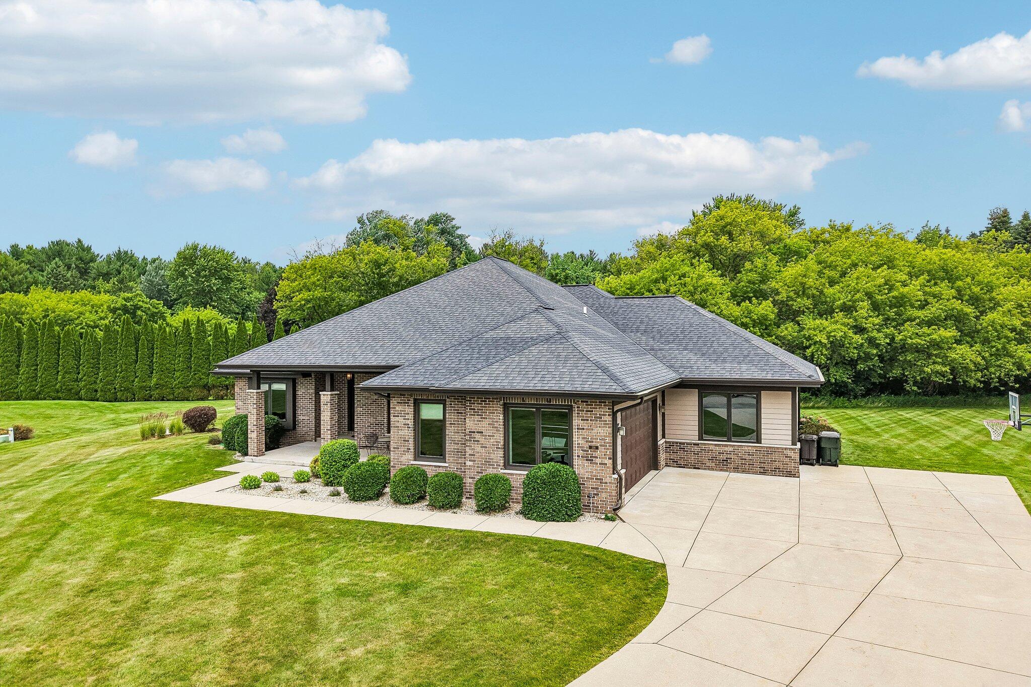 318 Cypress Point North Prairie, WI 53153 - Photo 61 of 78 71-web-or-mls-Cypress Point-S0107-071