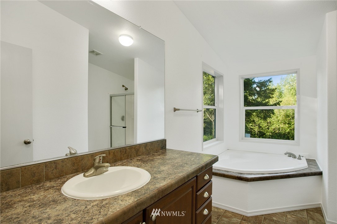 4906 Offut Lake Road Southeast Tenino, WA 98589 - Photo 14 of 26 Gallery Image 14