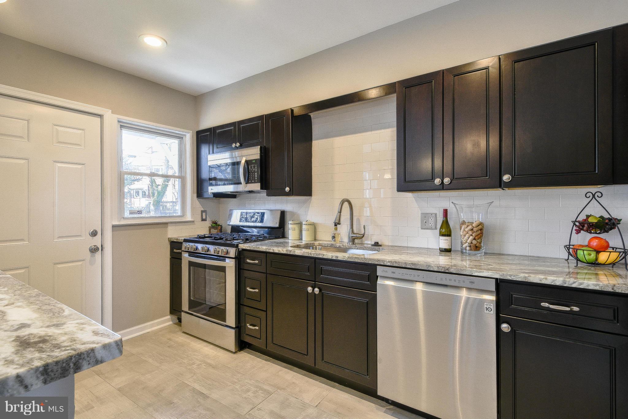 1613 Ramblewood Road Baltimore, MD 21239 - Photo 10 of 28 Kitchen
