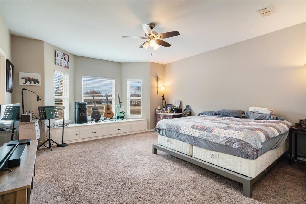 305 County Road Blossom, TX 75416 - Photo 13 of 34