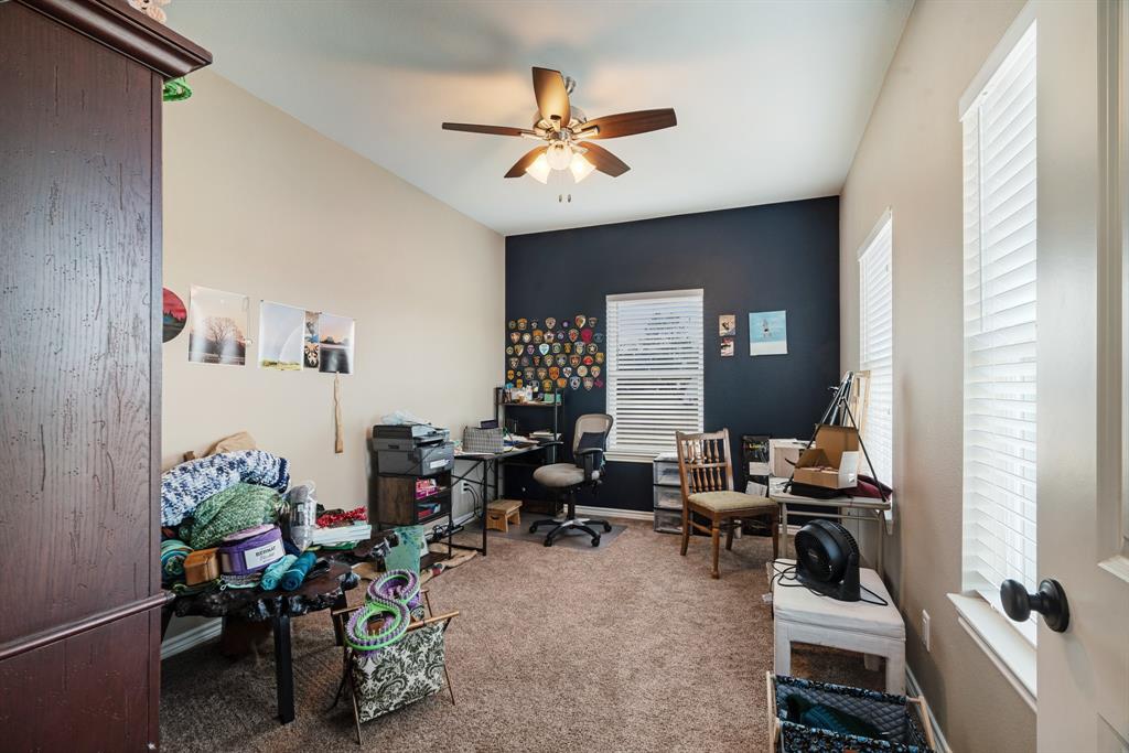 305 County Road Blossom, TX 75416 - Photo 16 of 34