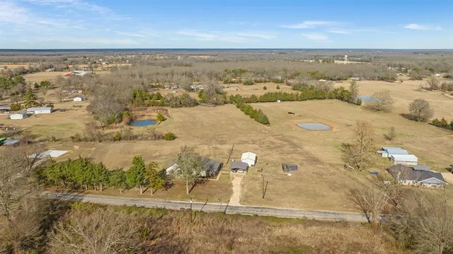 $428,000 | 305 County Road, Blossom, TX 75416