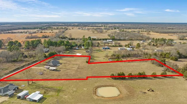 $428,000 | 305 County Road, Blossom, TX 75416