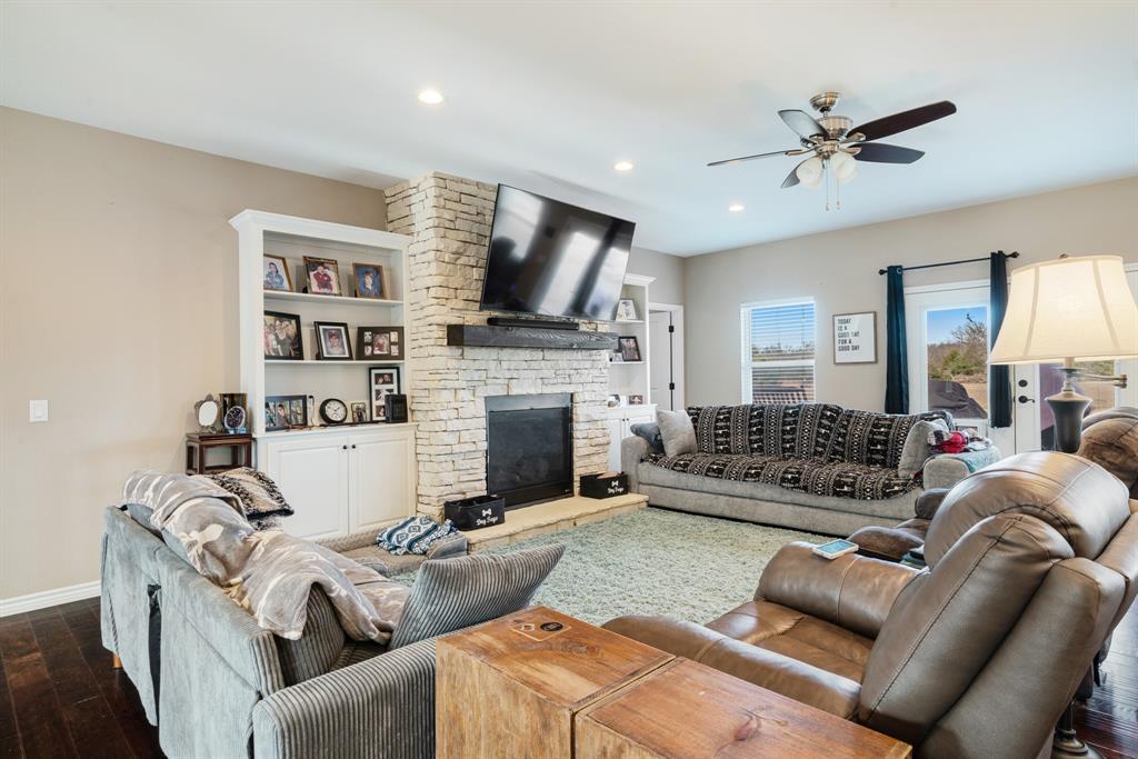 305 County Road Blossom, TX 75416 - Photo 6 of 34