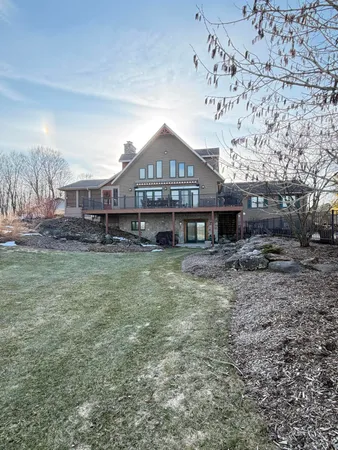 $1,000,000 | 21160 Mueller Road, Schleswig, WI 53042