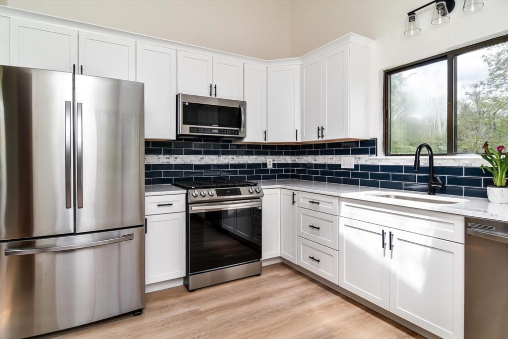 81 Howe Street Ashland, MA 01721 - Photo 4 of 22 Gallery Image 4