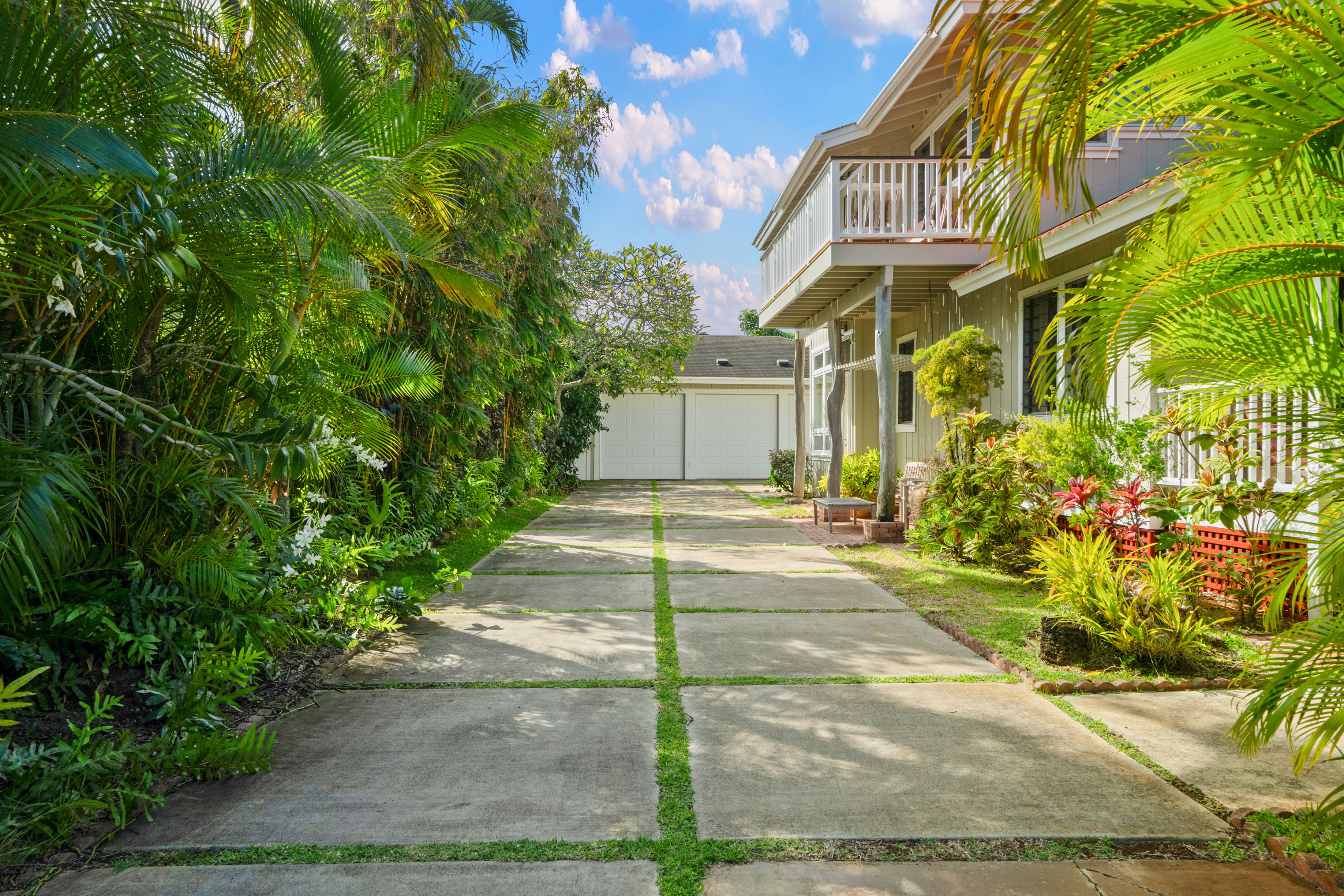 5225 Ua Road Kapaa, HI 96746 - Photo 7 of 30 a view of a house with a street