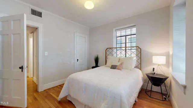 $1,810 | 817 Hillsborough Street, Unit 2A, Raleigh, NC 27603