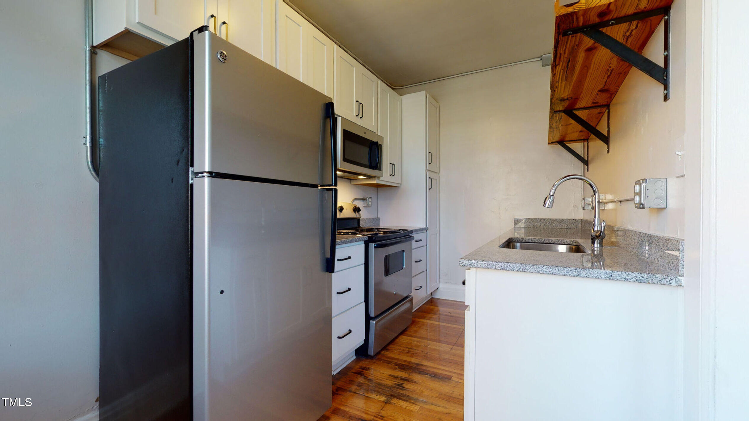 817 Hillsborough Street, Unit 1B Raleigh, NC 27603 - Photo 15 of 23 104641226