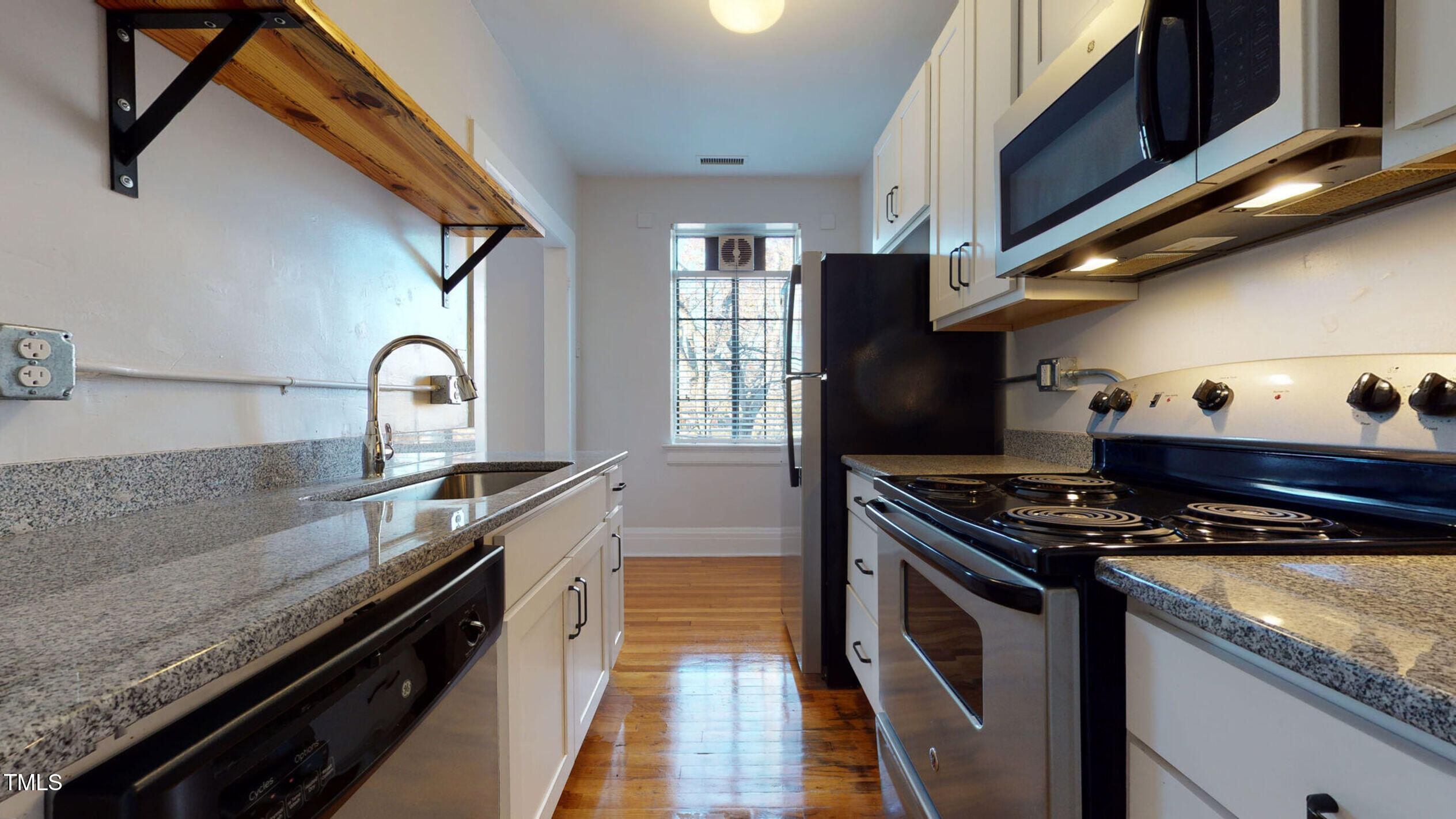 817 Hillsborough Street, Unit 1B Raleigh, NC 27603 - Photo 16 of 23 104641238