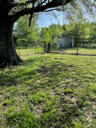 $280,000 | 17376 Garrett Road, Johnston City, IL 62951