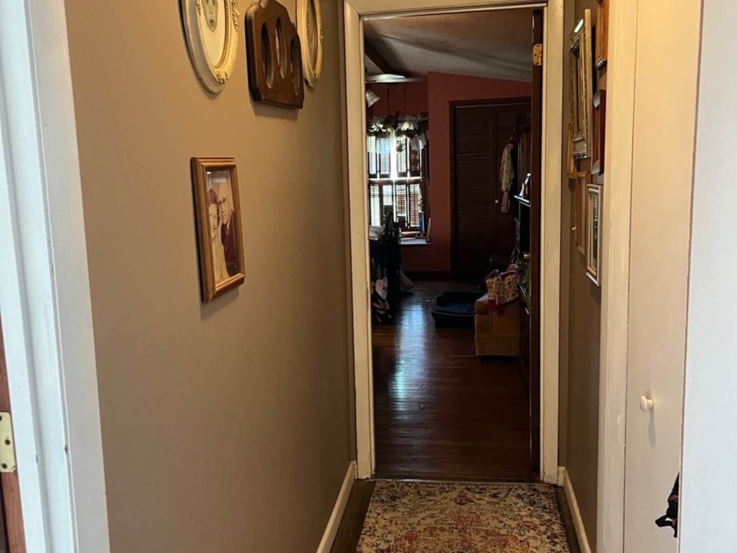 17376 Garrett Road Johnston City, IL 62951 - Photo 15 of 34 a view of hallway