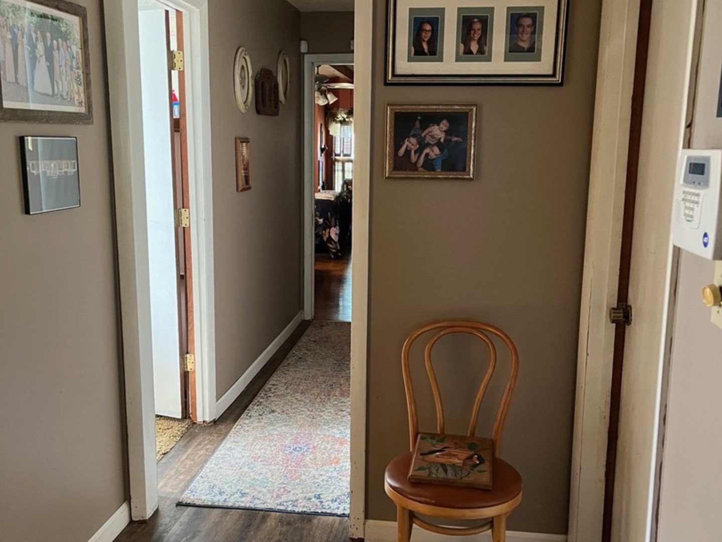 17376 Garrett Road Johnston City, IL 62951 - Photo 16 of 34 a view of a hallway with front door