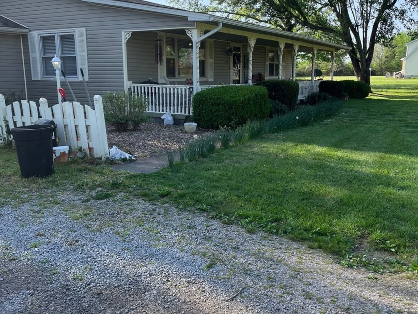 17376 Garrett Road Johnston City, IL 62951 - Photo 2 of 34 a view of a house with backyard and garden