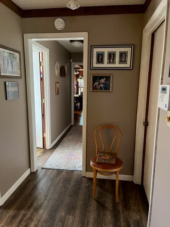 $280,000 | 17376 Garrett Road, Johnston City, IL 62951