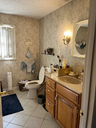 $280,000 | 17376 Garrett Road, Johnston City, IL 62951