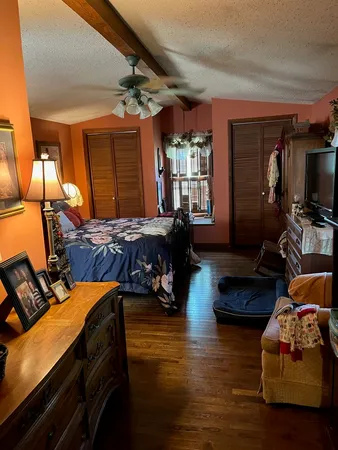 $280,000 | 17376 Garrett Road, Johnston City, IL 62951