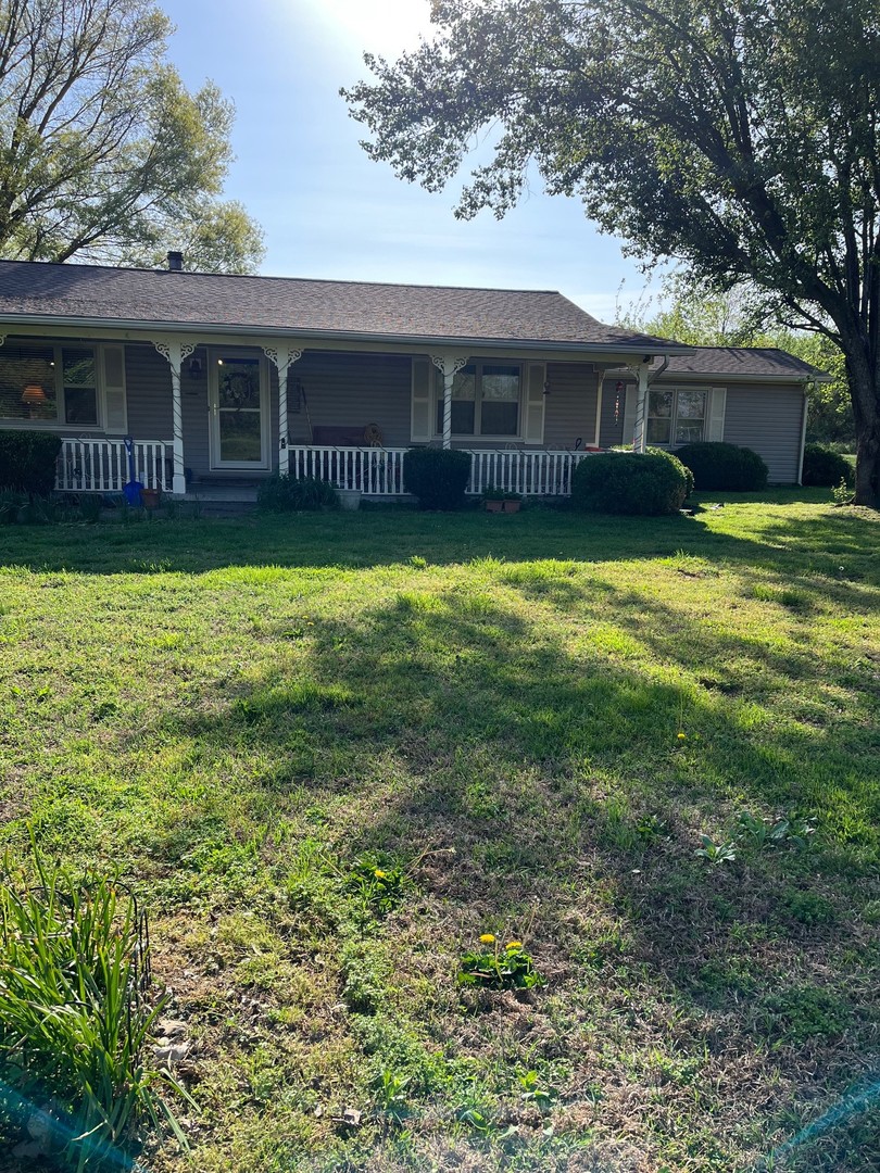 17376 Garrett Road Johnston City, IL 62951 - Photo 3 of 35