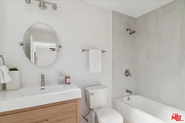 $849,000 | 1830 Colby Avenue, Unit 2, Los Angeles, CA 90025