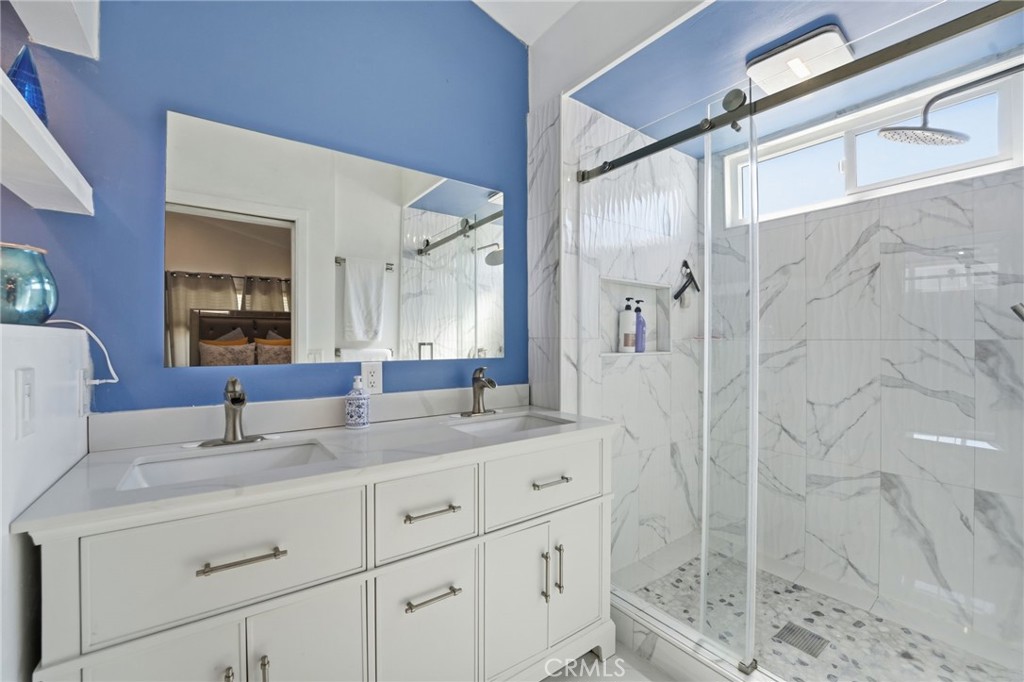 15766 Firethorn Road Fontana, CA 92337 - Photo 12 of 28 primary bathroom