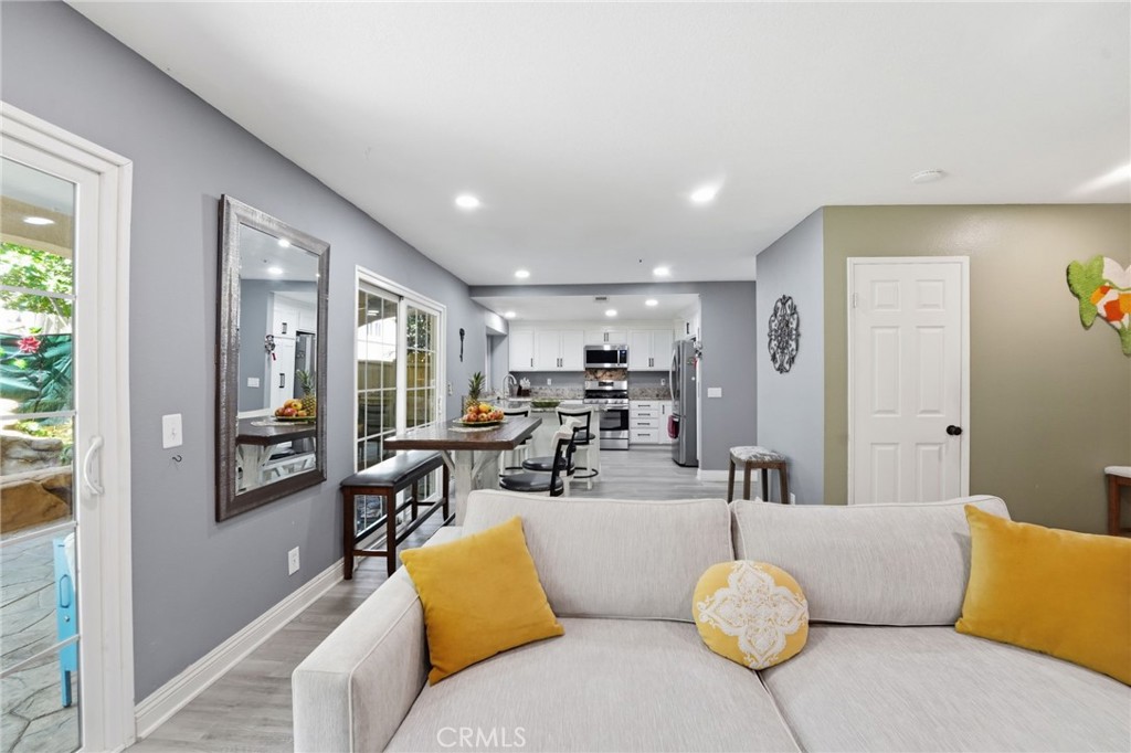 15766 Firethorn Road Fontana, CA 92337 - Photo 9 of 28 living area