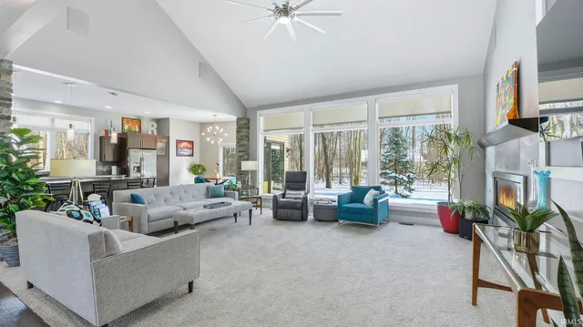 $549,000 | 14511 Soaring Hawk Trail, Hoagland, IN 46745