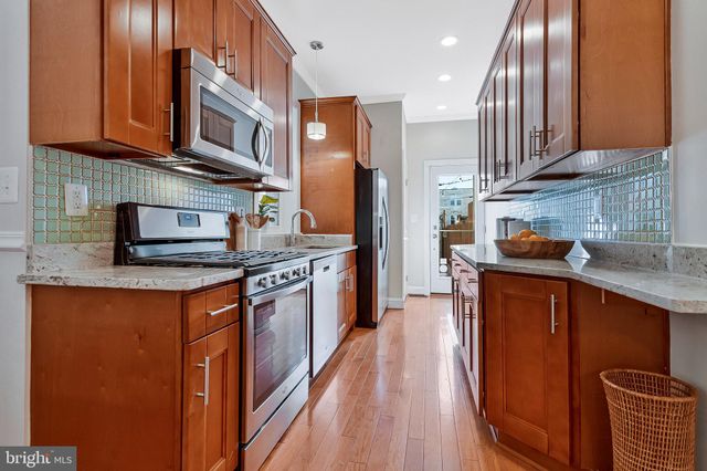 $742,500 | 319 W Street Northeast, Washington, DC 20002