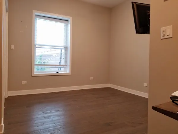 $1,250 | 1409 West Diversey Parkway, Unit 203, Chicago, IL 60614