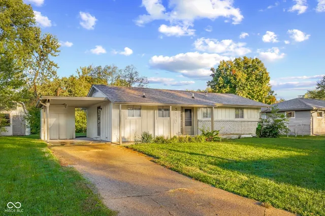 $229,900 | 2811 Poplar Drive, Columbus, IN 47203